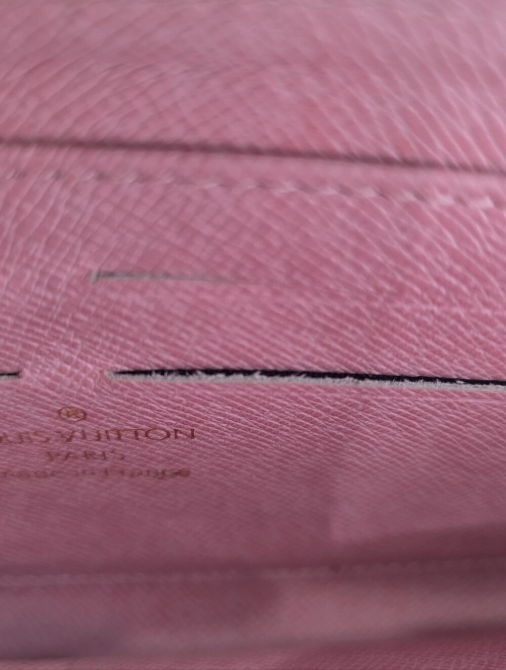 Louis Vuitton Damier Azur Zippy Long Wallet Pink Interior - Picture 6 of 6